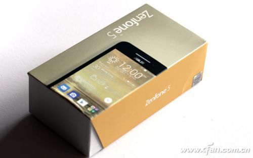 华硕ZenFone-5手机包装盒
