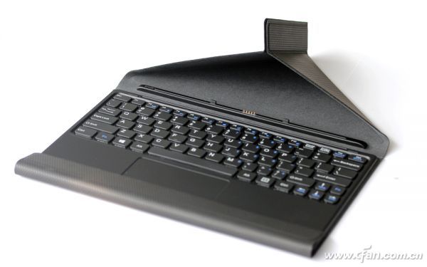 键盘保护套支撑屏幕的设计