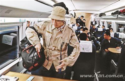 6号车厢的京津“通勤族”