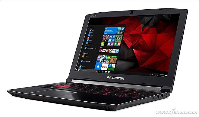 Acer-Predator-Helios-300-it