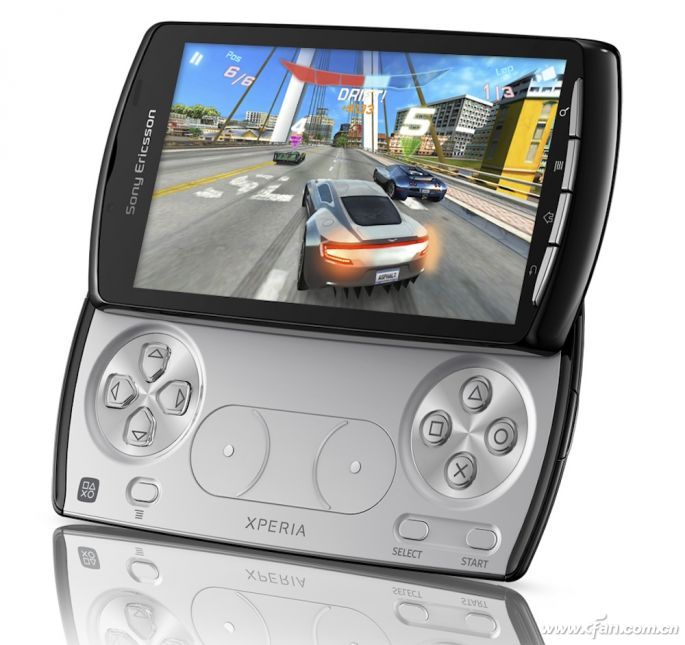 Xperia-PLAY_Black_CA02_screen2